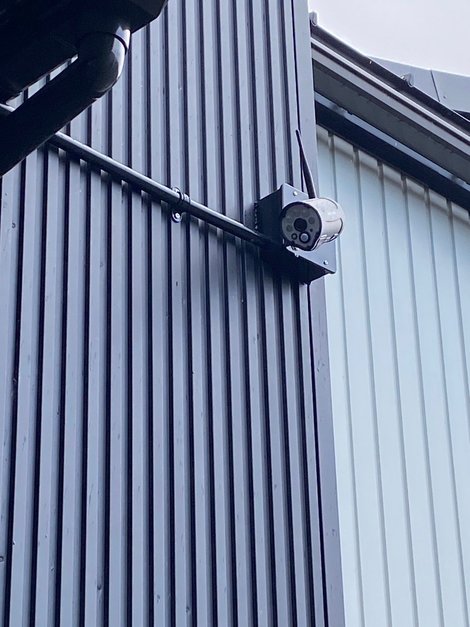 防犯カメラ&洗濯機置き場の設置工事が完了しました。
